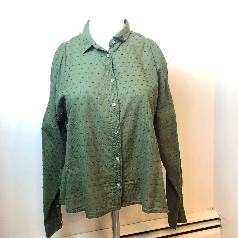Lou & Grey | Swiss Dot Cold Shoulder Button Down